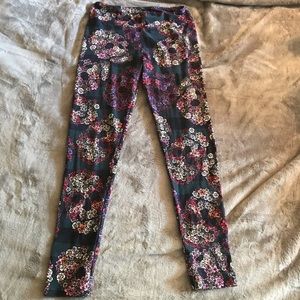 Lularoe Flower Skulls OS EUC